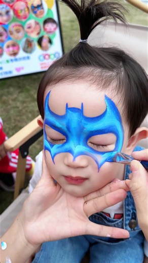 Batgirl Face Paint Ideas and Techniques