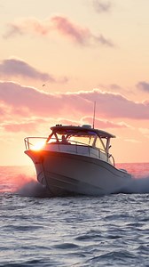 Watch the in-depth walkthrough here: https://www.youtube.com/watch?v=dITWfc8ihM4 | Grady-White Boats