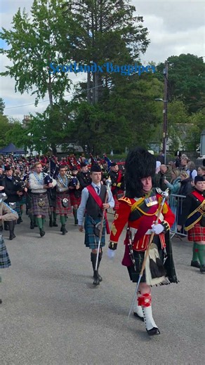 "Massed Pipes and Drums, by the centre, quick march!" #braemargathering #braemar #bagpipes
