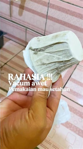 PORTABLE VACUUM CLEANER FOR ONE YEAR OF USE