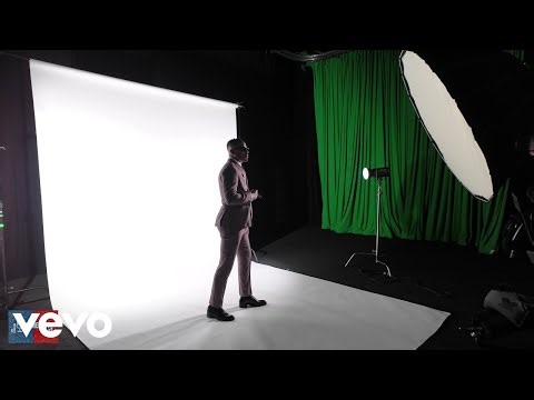 Snoop Dogg - QTSAMYAH ft. October London