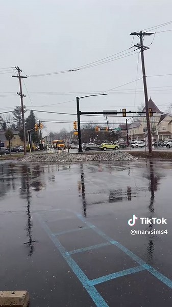 What’s up with the weather #crazyweather #snowing@ClaireVSPINK