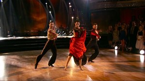 Rumer Willis Emerges as Front-Runner as 'DWTS' Couples Face Double Elimination