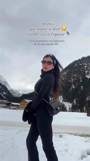 Maggie May | Outfits | Luxury | Inspo ✨ on Instagram: "Reglas ✨ no escritas al esquiar ⛷️ por si es tu primera vez en la montaña 🏔️ (Pd: el set de esquí es de @goldbergh x @mytheresa.com 🤍) 1. Vístete adecuadamente y respeta el código de vestimenta. No te quieres resfriar ni llamar innecesariamente la atención. 2. Si te vas a tomar fotos/videos hazlo donde no incomodes a nadie ( no en la pista). 3. No te detengas en medio de una pendiente. 4. Si te detienes, quédate en un lugar donde los demás