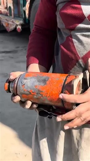 30 Ton Hydraulic Jack Base Plate Repaired Under Extreme Load | Heavy Duty Workshop Restoration #HydraulicJackRepair #HeavyDutyMechanic #WorkshopRestoration #IndustrialRepairUSA #MechanicalSkills