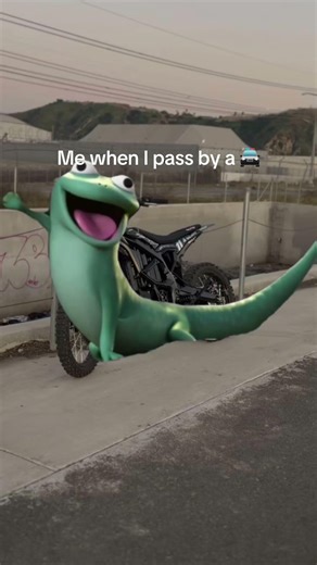 Just wave and smile😎