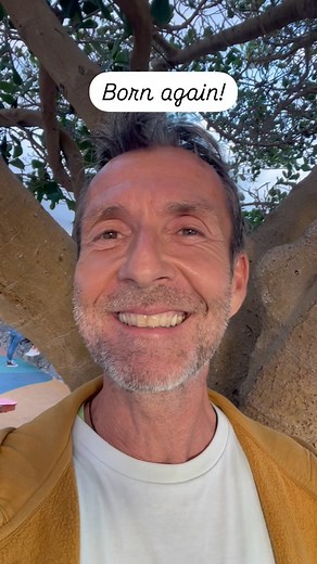 Today I am going to connect with my beautiful inner child energy & spirit! Laughing without reason, visiting a playground and the Junglepark 🐒🐢🦧 Having a delicious icecream and switch to the state beyond thinking. Osho calles it: “Born again” or “No mind” Why…? Because I wanna connect & grow my real essence of my unique being 💎 and minimize my ego. Who is helping me…? Erik - the most amazing partner I have ever had, my other masters (especially the master inside of me), the best essential oi