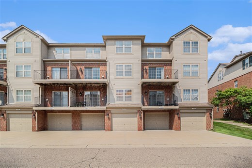 39459 Springwater Dr, Northville, MI 48168 - MLS 26005790 - Coldwell Banker