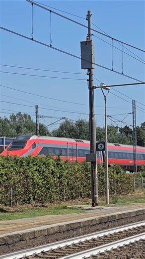 An ETR 600, unfortunately not the best view