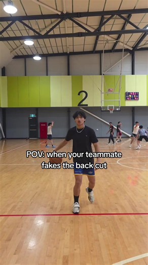 POV: when your teammate fakes the back cut