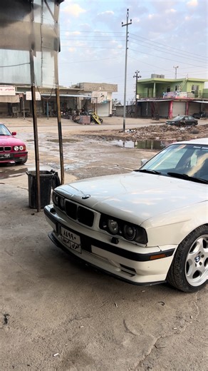 Exploring the BMW 520i and 525 Models