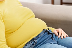 Top Ways to Avoid Bloating This Summer, According to a Gastroenterologist