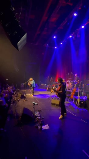 Jan Martin on Instagram: "@sebel_offiziell live at Tollhaus Karlsruhe Part of the group: 🥁 @buchi_trifft 🎸 @clausbubik 🎻🪇 @bluhousestudio_hamburg 🎤 @little_mrs_martin 🎤 @alicahagenmüller 🎸 @peter_kassner 🎹 @emjaytowner 🎧 Mix: Niklas König"