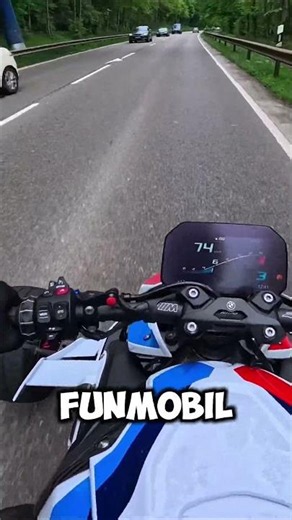 What a fun mobile!