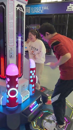 Space Pinball te llevará a una emocionante carrera por las estrellas