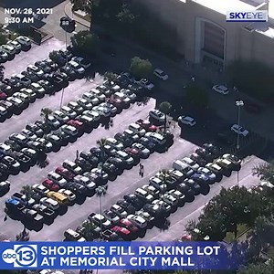 44K views · 232 reactions | Black Friday had a slow start, but it looks like the crowds are starting to grow! Are you planning to hit the mall today? https://abc13.com/11271913/ | ABC13 Houston | Facebook
