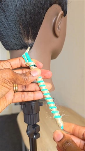 915K views · 621 reactions | How i curl my braids into 1min #curlyhair #curls #stylish #hairtips | Braids by Graciousjoy | Facebook
