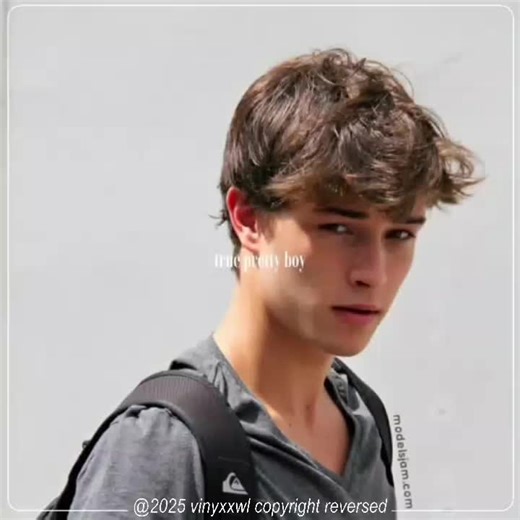 Chicolachowski: Model Insights and Edits