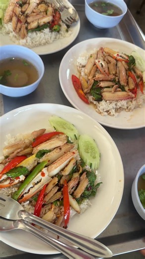 ร้านกะเพราปูเกาะยายฉิม: แนะนำร้านอาหารเด็ด
