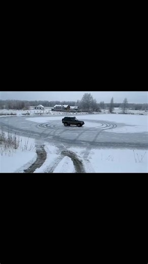 Ez-Frisk on Instagram‎: "لذت چند دقیقه دریفت و دونات روی یخ و تمام.... دوستان عزیزم این روزهای برف و سرما مراقب تفریحاتتون باشید. #آفرود #زمین_شناسی #زلزله_شناسی #تحلیل_خطر_زلزله #ابر_دریاچه_باستانی_ری #دریاچه_صد_دروازه #سنگ_نگاره #هادی_جراحی"‎