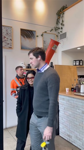 36K views · 215K reactions | Little lunch wasn’t ready for this kind of bass drop  @littlelunchcoffee #venicebeach #losangeles #bassmusic #techno #edm | Wenzl - Traffic Cone Sax Man | Facebook