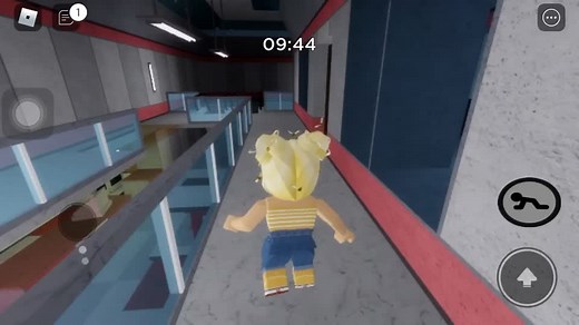 Mall Glitch Exploration - Discovering Piggy Sound Glitches in Roblox!