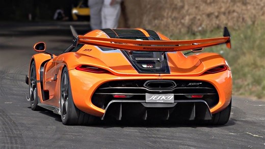 Koenigsegg Jesko Start Up and Revs