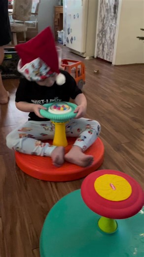 Goodbye 2025. Hi 2026 #familyfun #singlemom #BelakLevi #lilbean #toddlersoftiktok