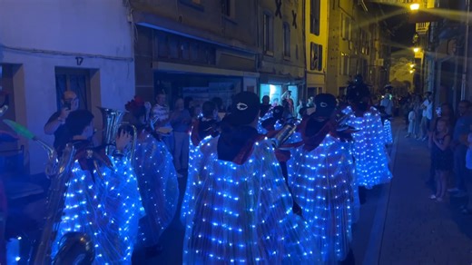"C'est absolument merveilleux": une nuit festive à Veynes pour le Corso estival