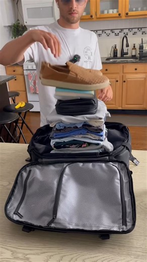 Backvac on Instagram: "I can’t believe all of this actually fit in my travel bags.. 😳 #travelhacks #travelbag #christmas #giftidea"