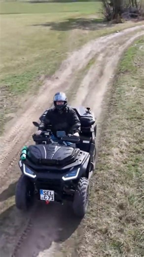 follow me DJI Mini 5Pro verfolgt Segway Snarler AT6/Freiheit ATV Quad fahren