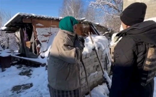 面包被送到Krasnorichen社区的村庄，为居民建立了卫星通信—卢甘斯克OVA。在卢甘斯克地区仍未被占领的定居点里，人们日夜生活在俄罗斯人的炮击之下