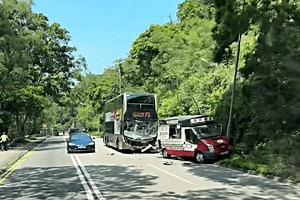 Collision between KMB bus and iconic ice cream truck injures eight on Tai Po Road