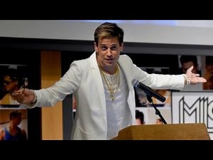 Conservative editor loses book, speaking gig over pedophilia remarks
