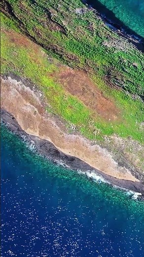 Ready for snorkeling at Molokini Crater 🤿