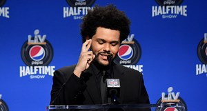 The Weeknd hizo una presentación magistral en el Super Bowl 2021