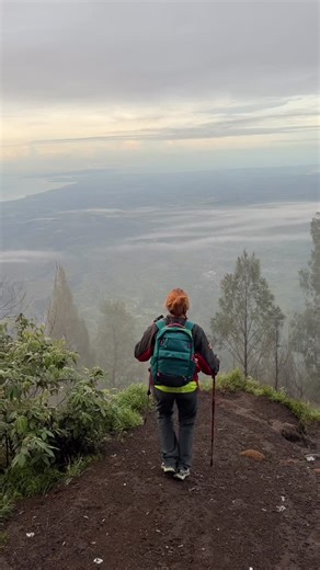 Timbuk2 Singapore on Instagram: "Explore all #POSsibilites with #timbuk2 Commuter Backpack"