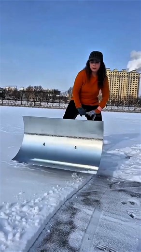 Snow-Cleaning machine #SnowDay #WinterLife #smartkids