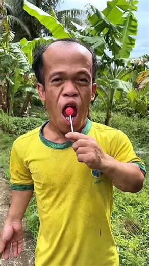 Tips for making eye catching lollipops from candy😱😂 #funny #viral #comedy #shorts