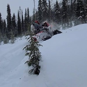 FullPull is such a beast on our @canamoffroad Apache Backcountry Tracks. But if you listen closely you can hear skeg season coming!!😅😅 | Ostacruiser