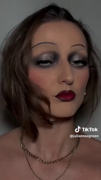 1920’s Makeup Tutorial: Vintage Style Tips