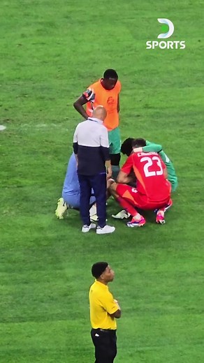 ¡GESTO DE GRANDEZA! 🇪🇨🤝🇦🇷 🧤 Tras la victoria de Argentina, Dibu Martínez fue a consolar a Alexander Domínguez por la eliminación de Ecuador en la CONMEBOL #CopaAméricaEnDSPORTS. ▶️ Suscríbete en http://directvgo.com y mira los 32 partidos de la #CA2024 por DSPORTS. Se juega por #DIRECTV y #DGO 📺 #tiktokdeportes #futbol⚽️ #argentina🇦🇷 #ecuador🇪🇨 #dibumartinez