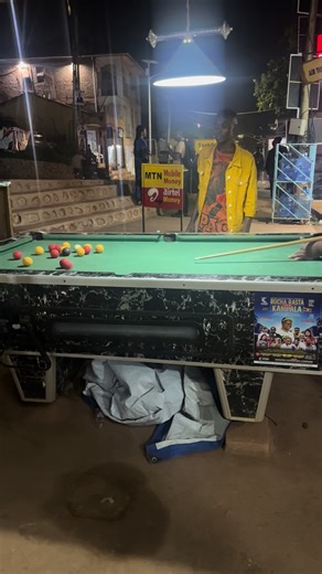 Teaching my son how to play pool table 😂🍺#neverbrokegang #southsudanesetiktokers🇸🇸🇸🇸🇸🇸 #ugandatiktok🇺🇬 #tranding #southsudantiktokers🇸🇸