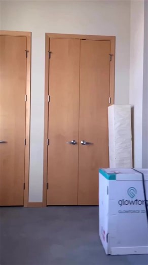 Glowforge⚡️3D Laser Cutter & Engraver on Instagram: "POV: You just became the best gift-giver in the family. 🎁🏆 Watch @jess_bentley go from unboxing to creating custom holiday decor in minutes! What's the first thing you would print on your brand new Glowforge? #MadeWithGlowforge #laserengraving #glowforgemade #cozycrafting #maker #HomemadeHoliday #glowforge"