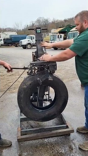 GovDeals: TIRE CUTTER