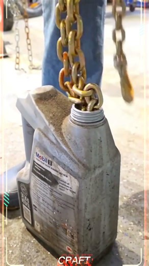Clever Oil Can Chain Storage! Practical Life Hack