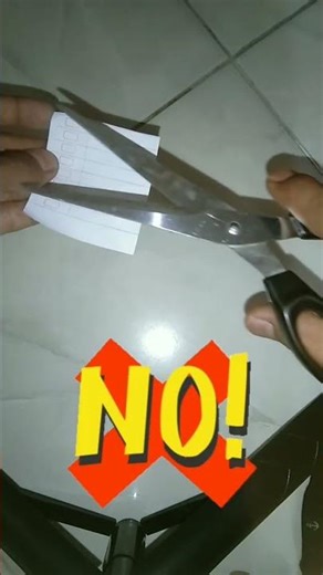 Tutorial on how to cut paper easily and quickly 😊 #everyone #today #tricks