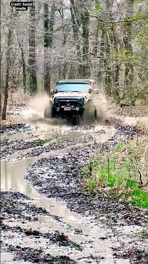 Toyota FJ Cruiser vs. Jeep Wrangler - OFF-ROAD
