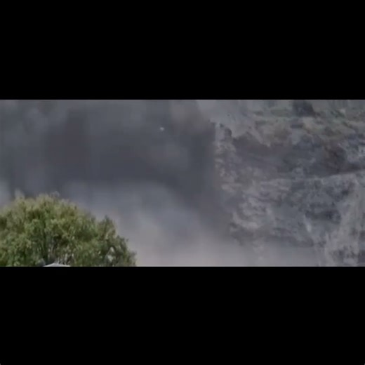 Land slide nnear Fish Pond Bhderwah 02-09-2025