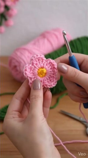 Easy DIY Crochet Flower Wall Hanging Tutorial